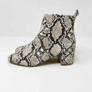 Time and Tru Snakeskin Pattern Boots